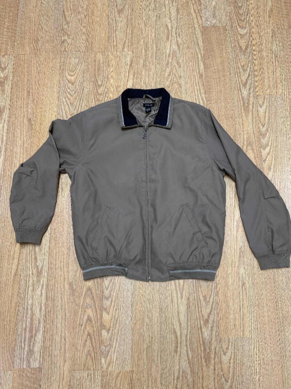 Van Heusen Men's Jacket Zip Front Lined Olive Green Size Medium
